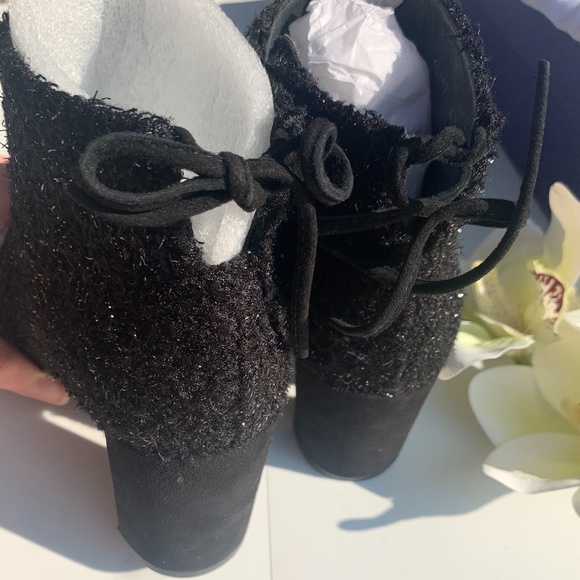 Stuart Weitzman | Lofty Ankle Booties - Picture 11 of 14